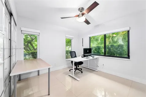 8740 SW 181st Terrace Palmetto Bay FL 33157