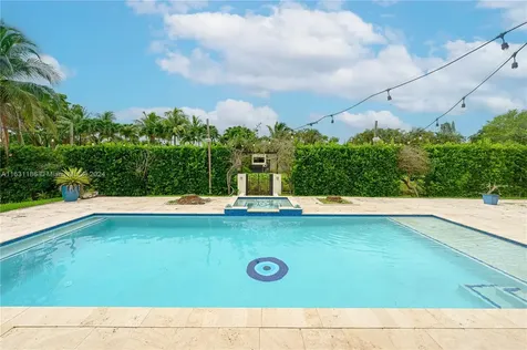 8740 SW 181st Terrace Palmetto Bay FL 33157