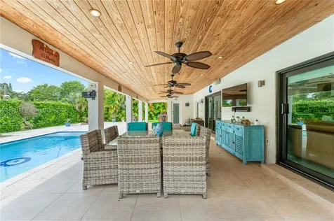 8740 SW 181st Terrace Palmetto Bay FL 33157