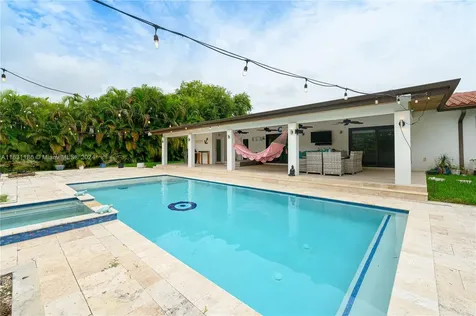 8740 SW 181st Terrace Palmetto Bay FL 33157