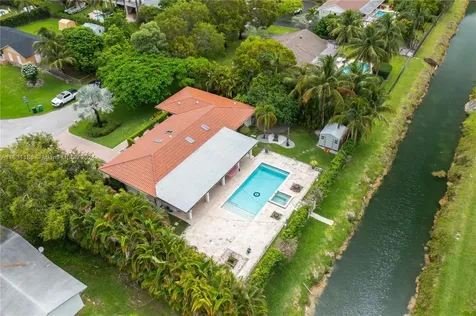 8740 SW 181st Terrace Palmetto Bay FL 33157