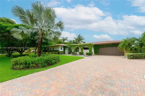 8740 SW 181st Terrace Palmetto Bay FL 33157