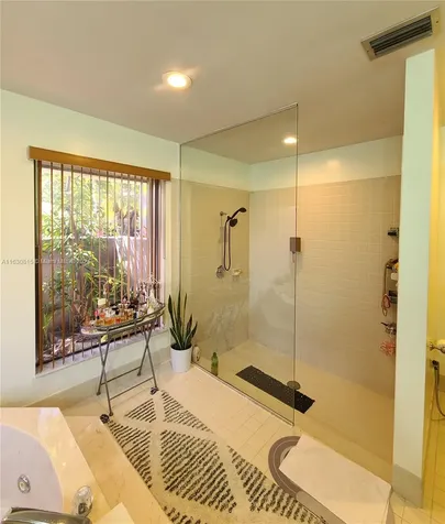 899 NW 107th Lane Coral Springs FL 33071