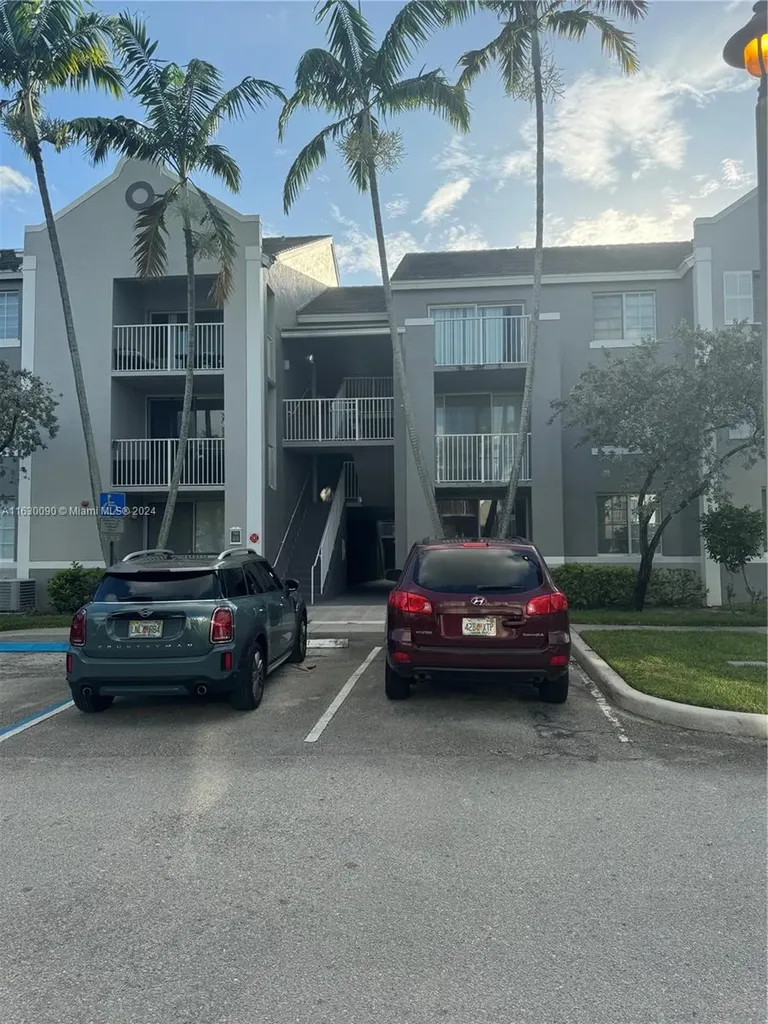 720 SW 111th Avenue Pembroke Pines FL 33025