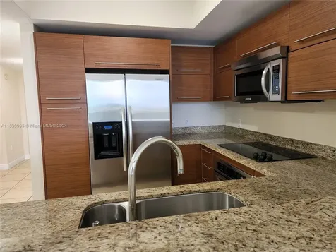 2641 N Flamingo Road Sunrise FL 33323