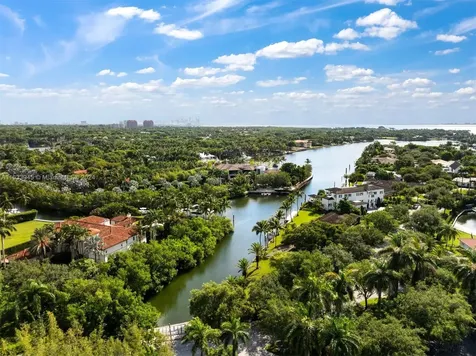 695 Solano Prado Coral Gables FL 33156