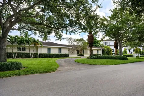 695 Solano Prado Coral Gables FL 33156