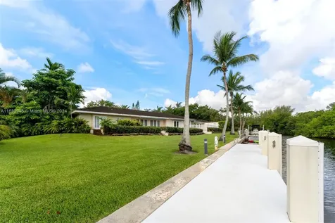 695 Solano Prado Coral Gables FL 33156