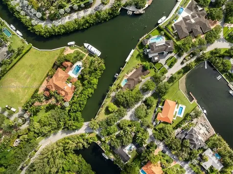 695 Solano Prado Coral Gables FL 33156