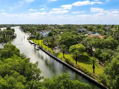 695 Solano Prado Coral Gables FL 33156