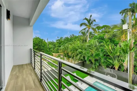 1120 NE 10th Avenue Fort Lauderdale FL 33304