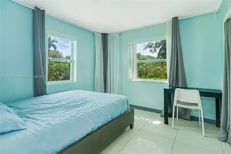 216 SW 6th Street Hallandale Beach FL 33009