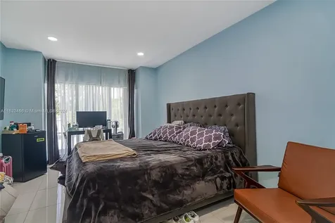 216 SW 6th Street Hallandale Beach FL 33009