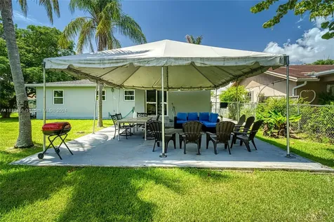 216 SW 6th Street Hallandale Beach FL 33009