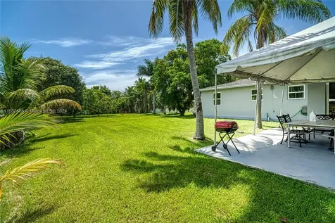 216 SW 6th Street Hallandale Beach FL 33009