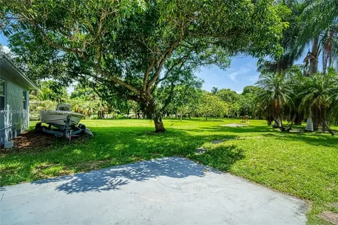 216 SW 6th Street Hallandale Beach FL 33009