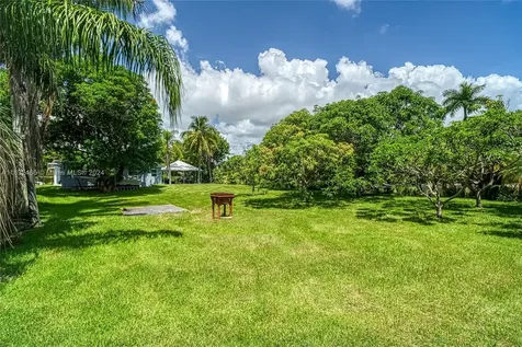216 SW 6th Street Hallandale Beach FL 33009