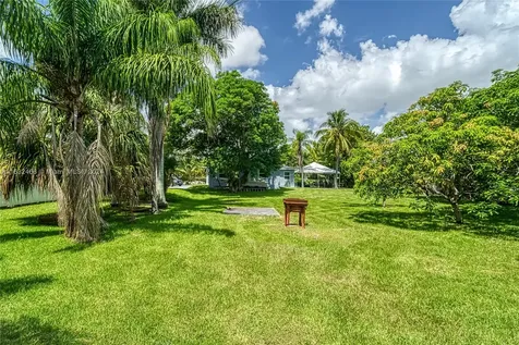 216 SW 6th Street Hallandale Beach FL 33009