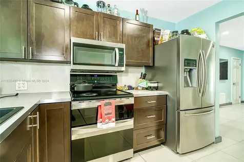 216 SW 6th Street Hallandale Beach FL 33009