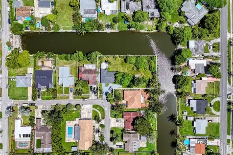 216 SW 6th Street Hallandale Beach FL 33009