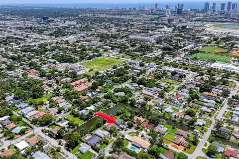 216 SW 6th Street Hallandale Beach FL 33009