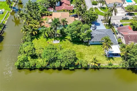 216 SW 6th Street Hallandale Beach FL 33009