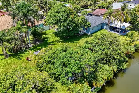 216 SW 6th Street Hallandale Beach FL 33009
