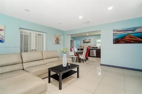 216 SW 6th Street Hallandale Beach FL 33009