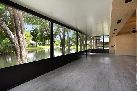 9433 Chelsea Drive S Plantation FL 33324
