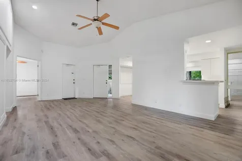 9433 Chelsea Drive S Plantation FL 33324