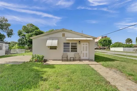 4340 SW 28th Street West Park FL 33023
