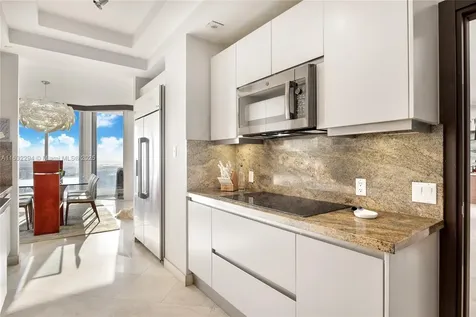 7000 Island Boulevard Aventura FL 33160