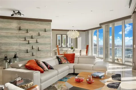 7000 Island Boulevard Aventura FL 33160
