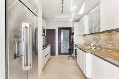 7000 Island Boulevard Aventura FL 33160
