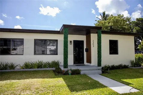 2353 SW 31st Avenue Miami FL 33145