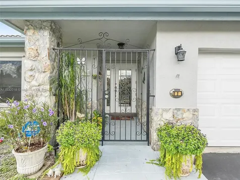 5050 Hawkes Bluff Avenue Davie FL 33331