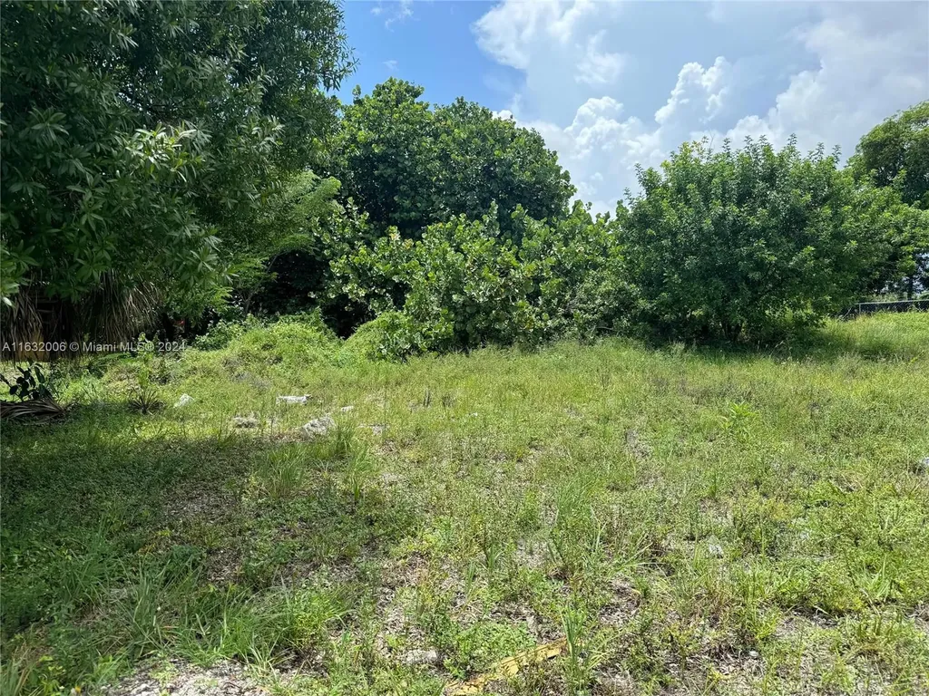 2136 NW 7th Street Fort Lauderdale FL 33311