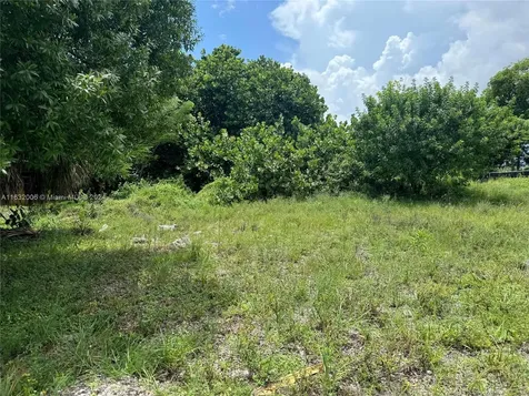 2136 NW 7th Street Fort Lauderdale FL 33311