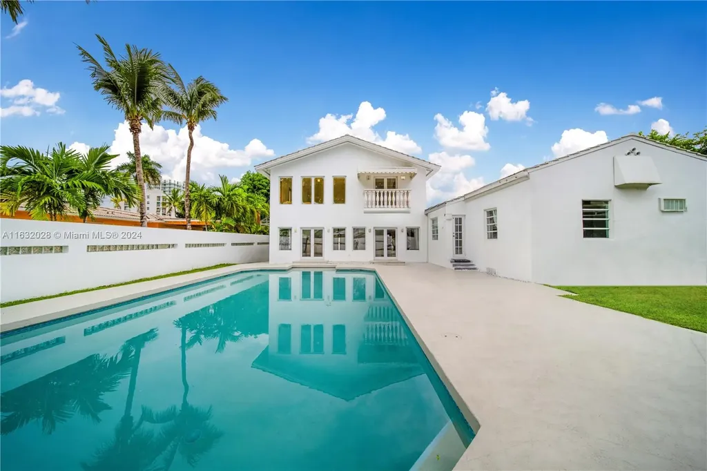 2301 SW 4th Avenue Miami FL 33129