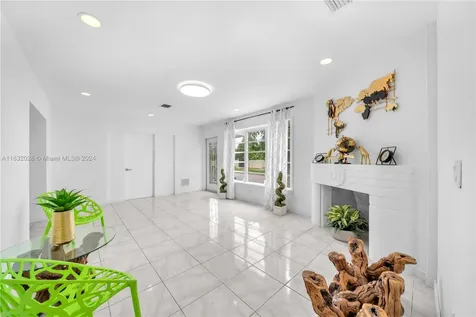 2301 SW 4th Avenue Miami FL 33129