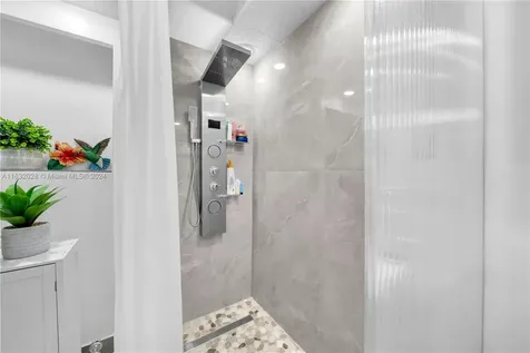 2301 SW 4th Avenue Miami FL 33129
