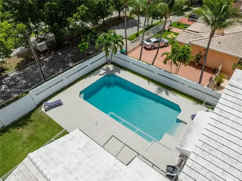 2301 SW 4th Avenue Miami FL 33129