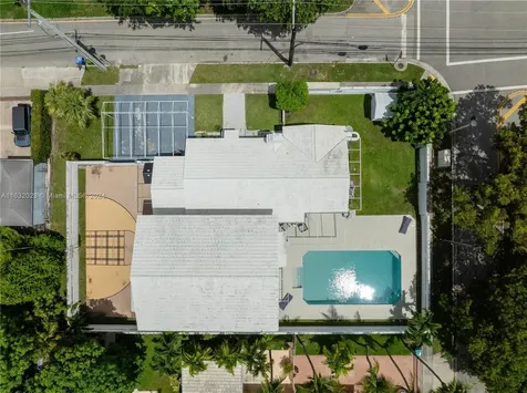 2301 SW 4th Avenue Miami FL 33129