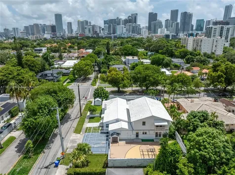 2301 SW 4th Avenue Miami FL 33129