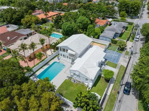 2301 SW 4th Avenue Miami FL 33129