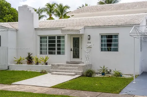 2301 SW 4th Avenue Miami FL 33129