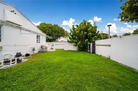 2301 SW 4th Avenue Miami FL 33129