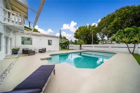 2301 SW 4th Avenue Miami FL 33129