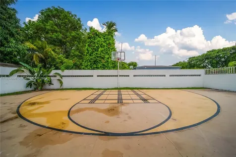 2301 SW 4th Avenue Miami FL 33129