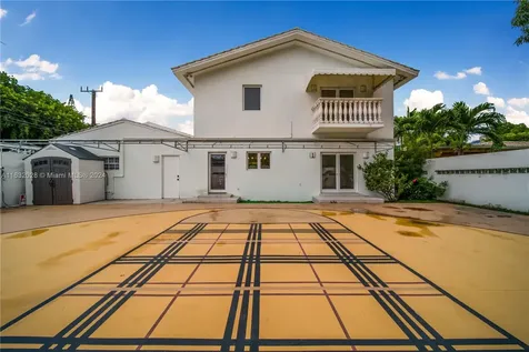 2301 SW 4th Avenue Miami FL 33129